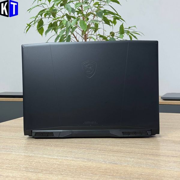 Ноутбук MSI Katana 17 B12VEK 1738 фото