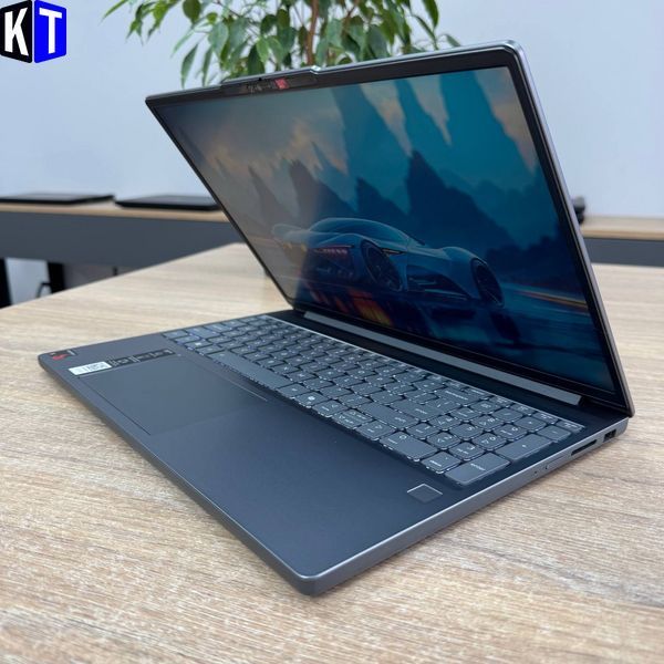 Ноутбук Lenovo IdeaPad Slim 3 15Q8X10 12109 фото