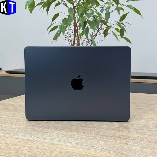 Ноутбук Apple MacBook 13-inch A3240 12134 фото