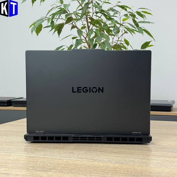 Ноутбук Lenovo Legion Pro 5 16IRX10 (NEW) 12227 фото