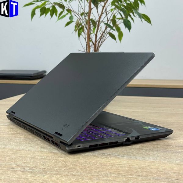 Ноутбук MSI Cyborg 15 B2RWEKG 1856 фото