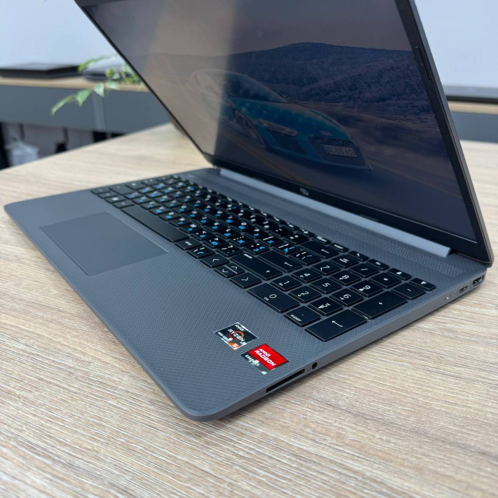 Ноутбук HP Laptop 15s-eq2xxx - Зображення 3