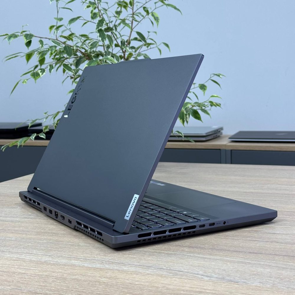 Ноутбук Lenovo Legion Slim 5 16IRH8 - Зображення 4