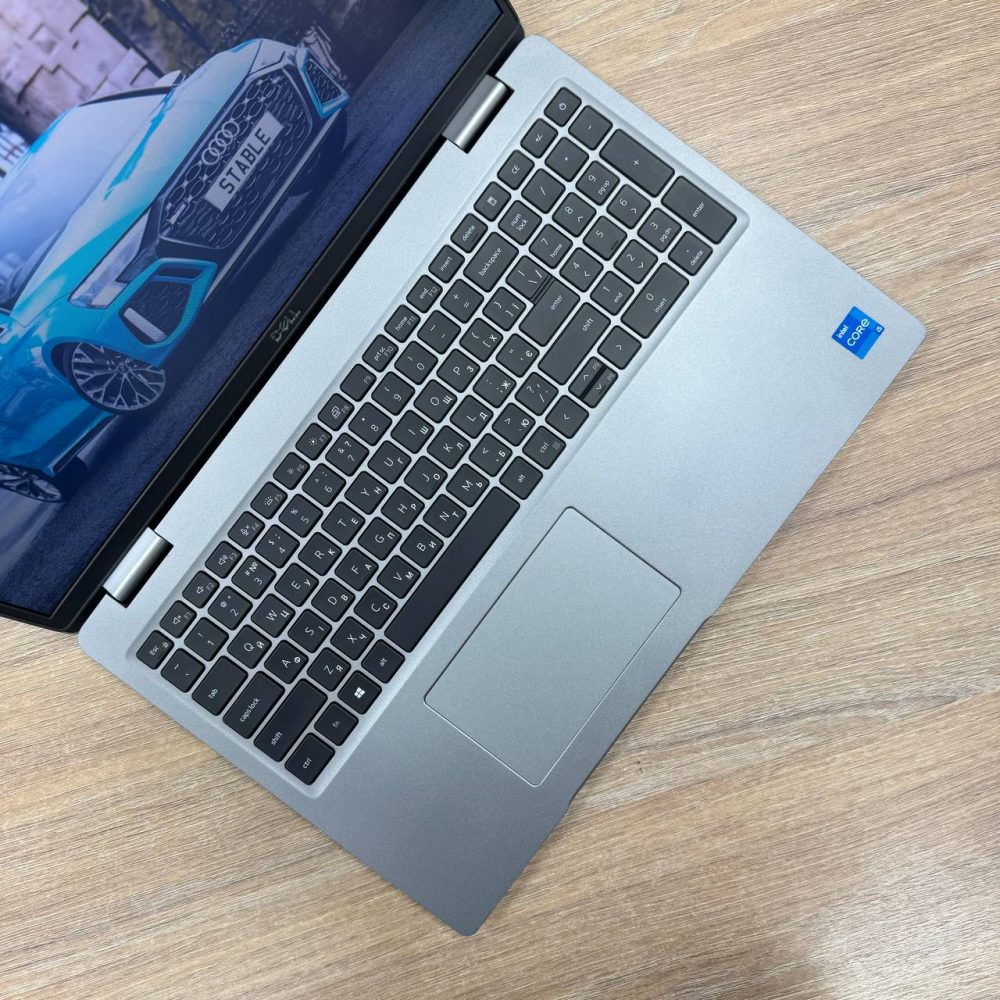 Ноутбук Dell Latitude 5520 - Зображення 2