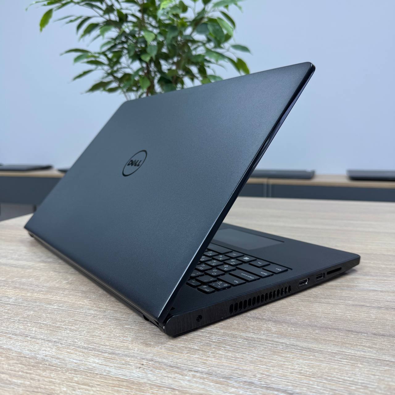 Ноутбук Dell Inspiron 15 3552 - Зображення 4