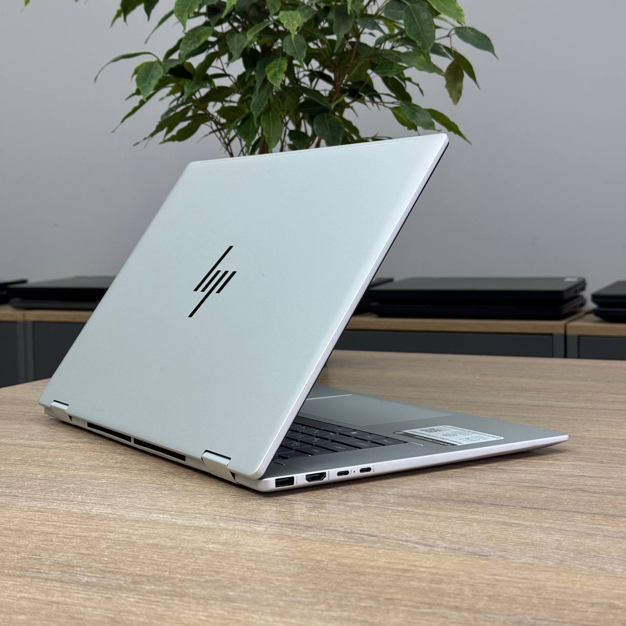 Ноутбук HP Envy x360 2-in-1 16 - Зображення 2