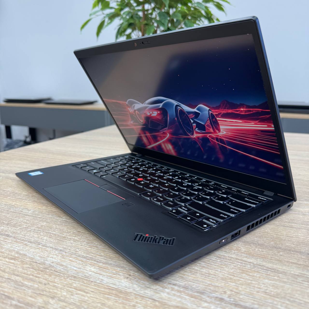 Ноутбук Lenovo ThinkPad X1 Carbon Gen 7 Touch - Зображення 3