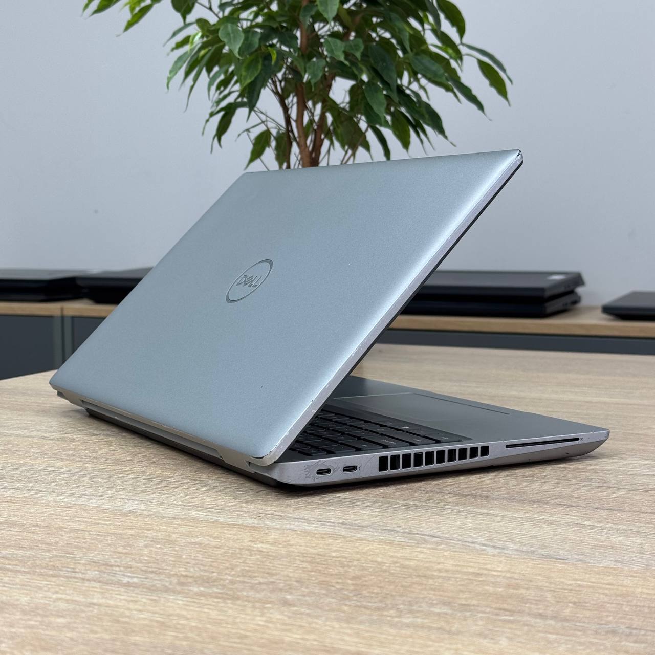 Ноутбук Dell Latitude 5521 mx450 - Зображення 5